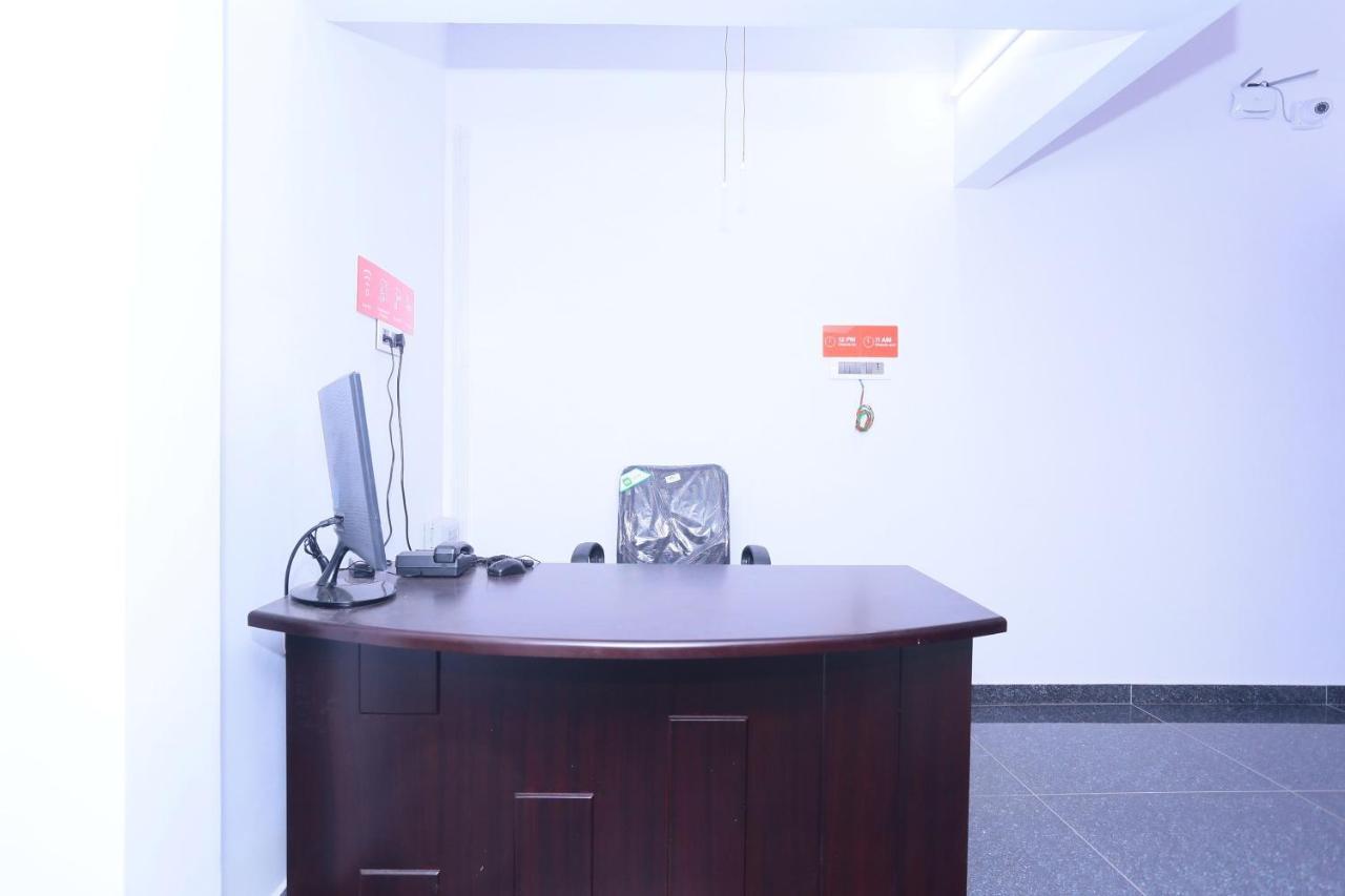 Oyo 26697 United Residency Hotell Kazhakuttam Eksteriør bilde